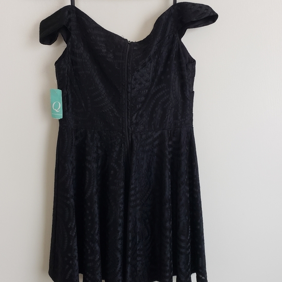 🎟 Off The Shoulders Black Dress - Picture 7 of 10